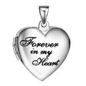 Memory Forever In My Heart Locket & Chain Ships USA